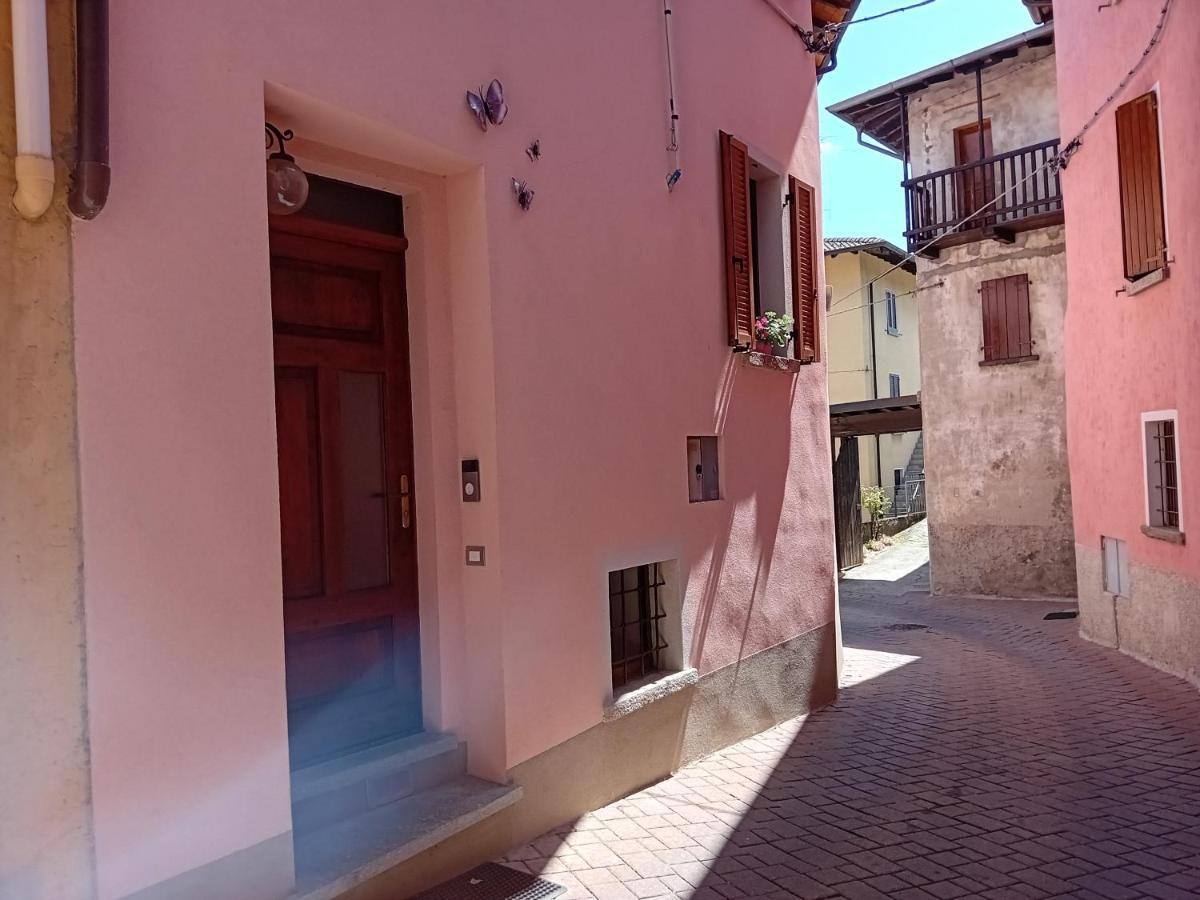Villa Casa Di Ariel Carlazzo Exterior foto