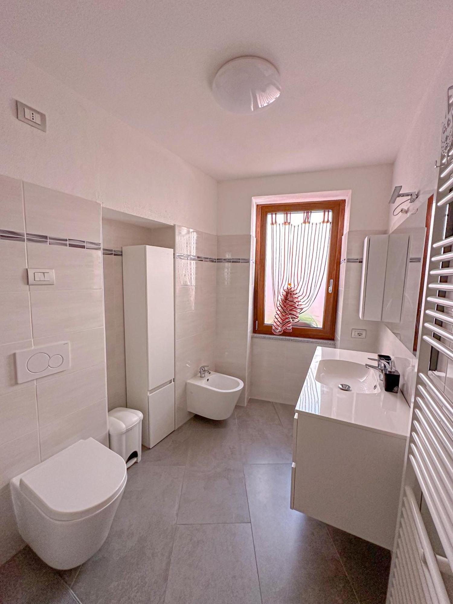Villa Casa Di Ariel Carlazzo Exterior foto